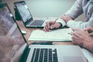 jak Google ocenia strony - skorzystaj z pomocy specjalistów SEO