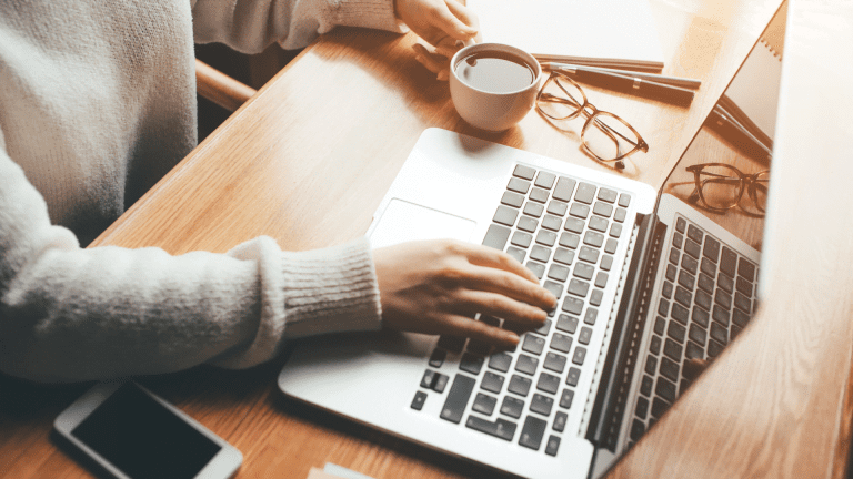 Sposoby na zarabianie w domu przez Internet? Biznesy online
