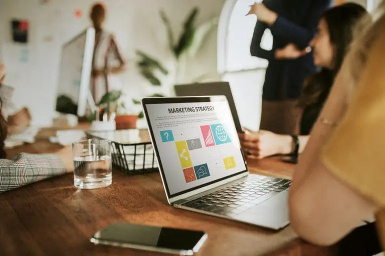 Planowanie kampanii reklamowej przy użyciu badania marketingowego