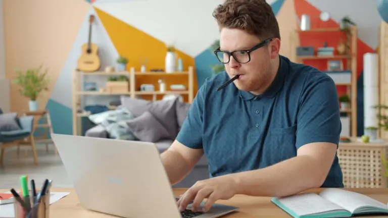 Kursy online, mentoring, e-learning – czym się kierować przy wyborze szkoleń?